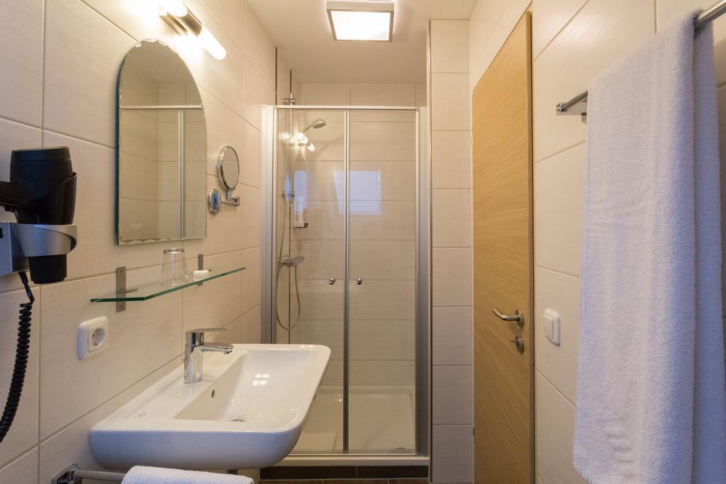 Emmering  Landhotel Graetz מראה חיצוני תמונה